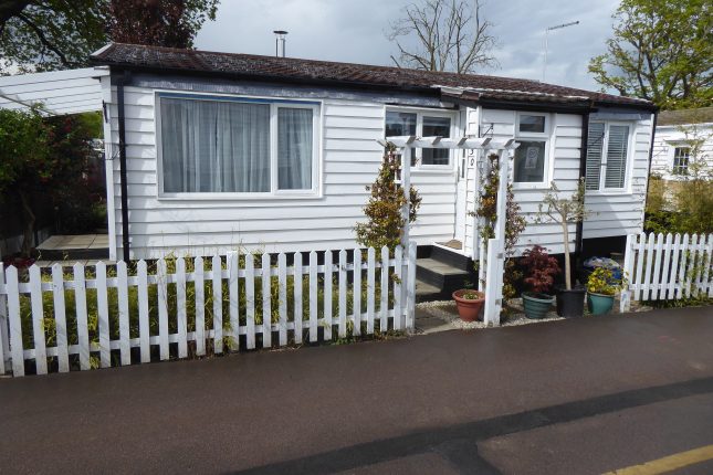 Photo: 2 Bedrooms, The Elms, Essex