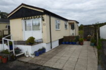 Photo: 2 Bedrooms, The Compasses, Surrey