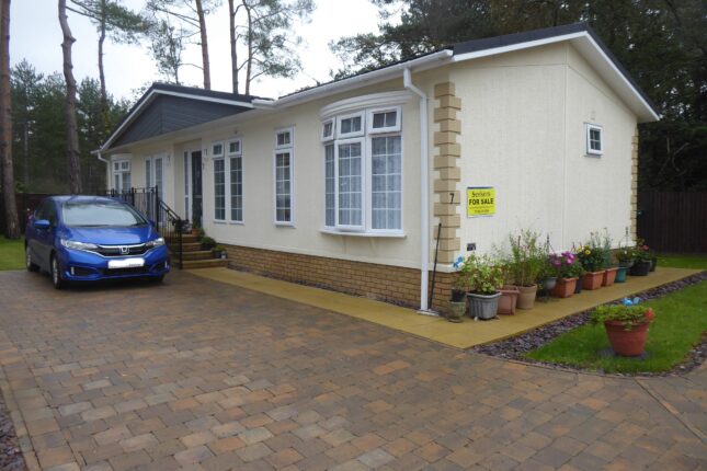 Photo: 2 Bedrooms, New Forest Glades, Dorset