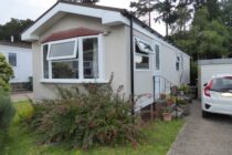 Photo: 2 Bedrooms, Merrywood Park, Surrey