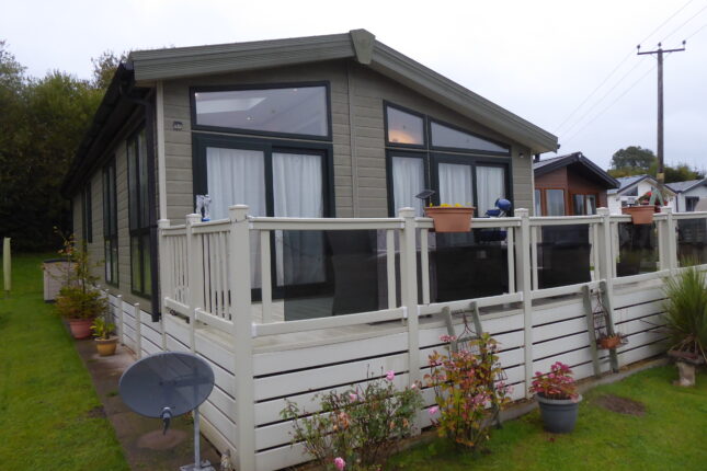 Photo: 2 Bedrooms, Lakeside Country Park, Worcestershire