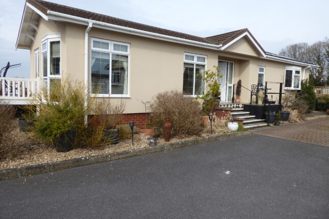 Photo: 2 Bedrooms, Collinswood Park, Bedfordshire
