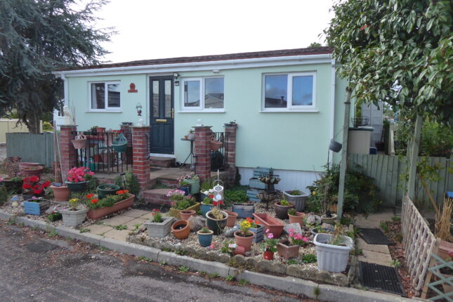 Photo: 2 Bedrooms, Broughton Park, Somerset