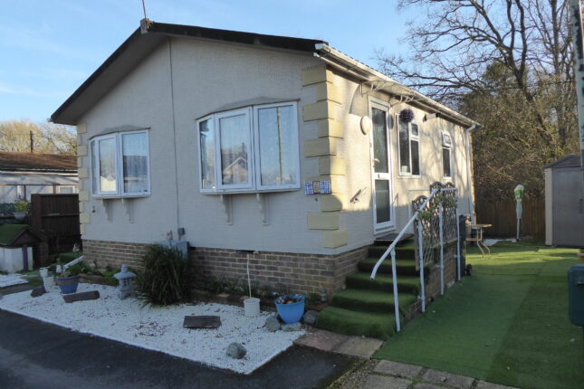 Photo: 2 Bedrooms, Pound Lane Park, Surrey