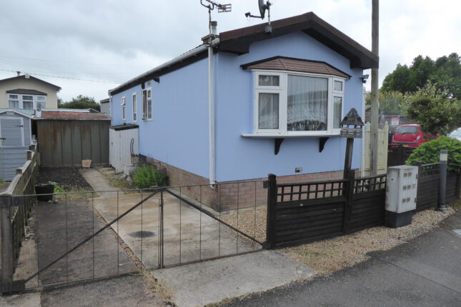 Photo: 2 Bedrooms, Bridge Park, Somerset