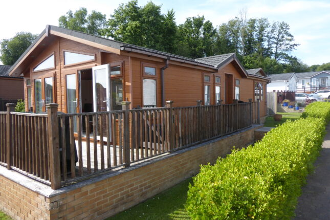 Photo: 2 Bedrooms, Wickham Court, Hampshire