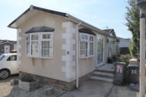 Photo: 2 Bedrooms, Woodbine Close Park, Essex